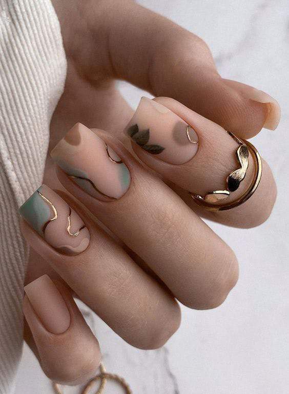 کاشت ناخن با پودر